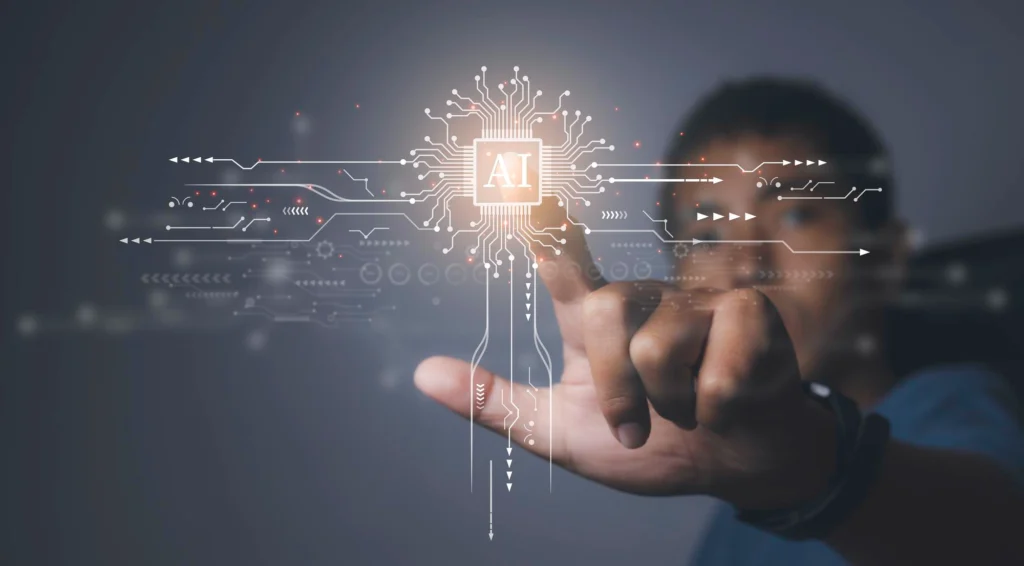 使用者透過手機與AI助手互動的介面概念畫面