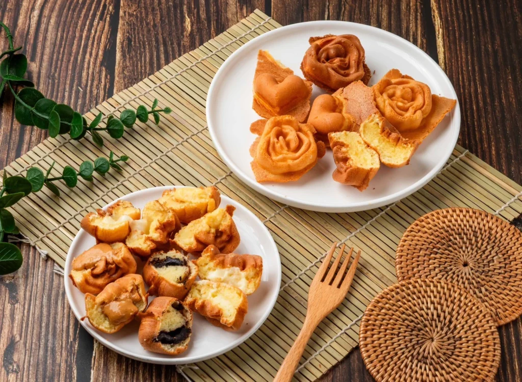 雞蛋糕主打外皮微脆、內部濕潤柔軟，並推出不同造型與口味，讓傳統小吃呈現更細緻的手作感。/圖片來源 : 支吾竹雞蛋糕
