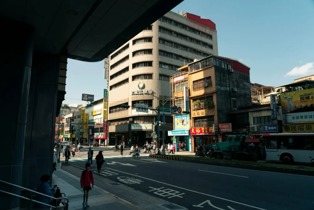 臺灣漫遊錄英國銷售佳出版社評估推食譜版