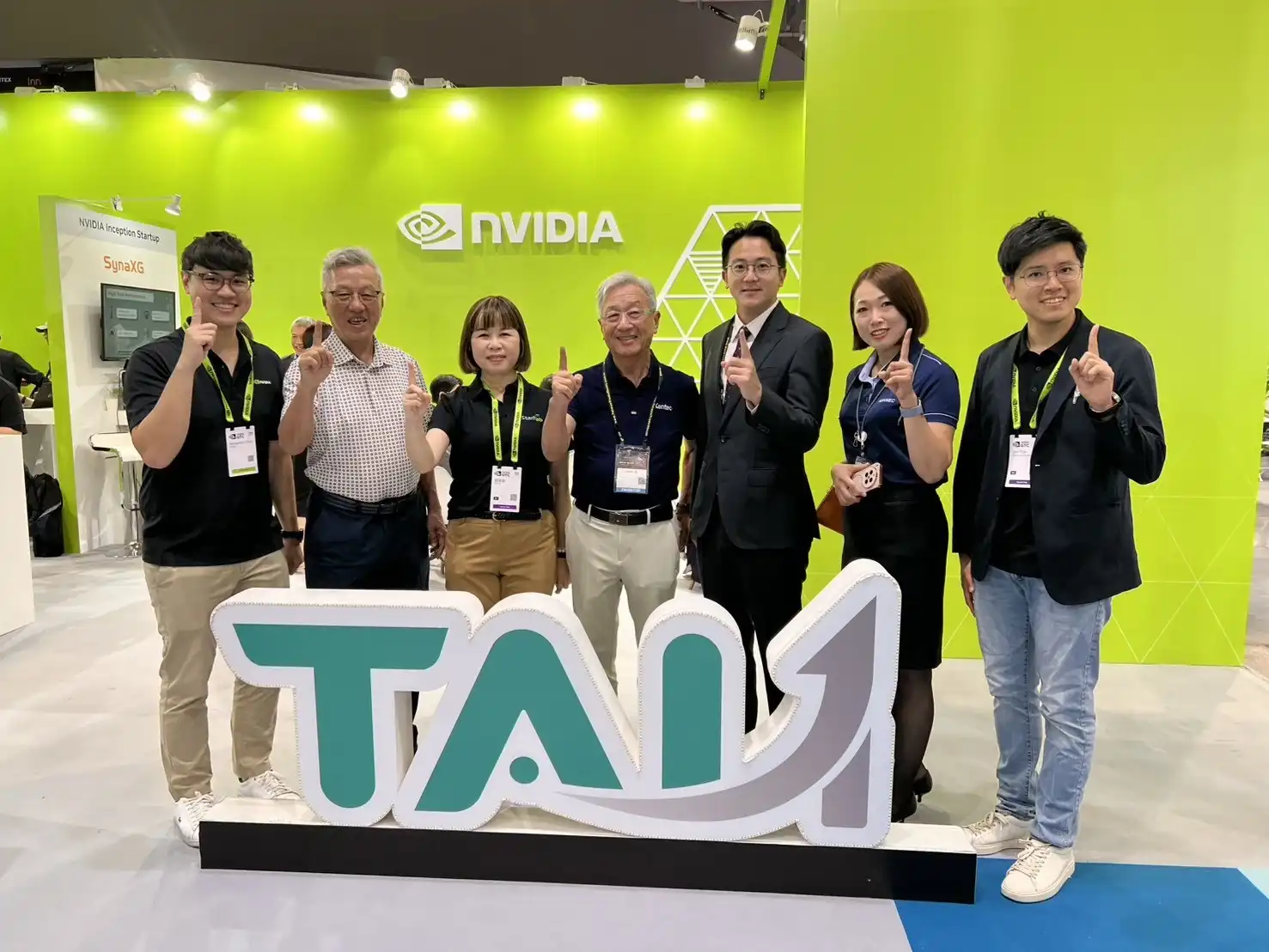 高雄亞灣 AI 生態系登上 InnoVEX　逾 40 案傳產導入成果帶動 5 億商機